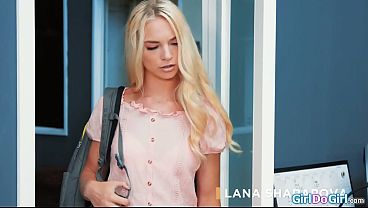 My stepmom and my teacher kissing ifo me