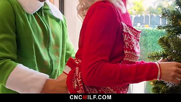 My New Stepmom and Stepsis Made Me Feel at Home for Christmas – Cncmilf